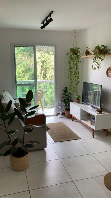 Foto 1 de Apartamento com 2 Quartos à venda, 58m² em Rio do Ouro, São Gonçalo