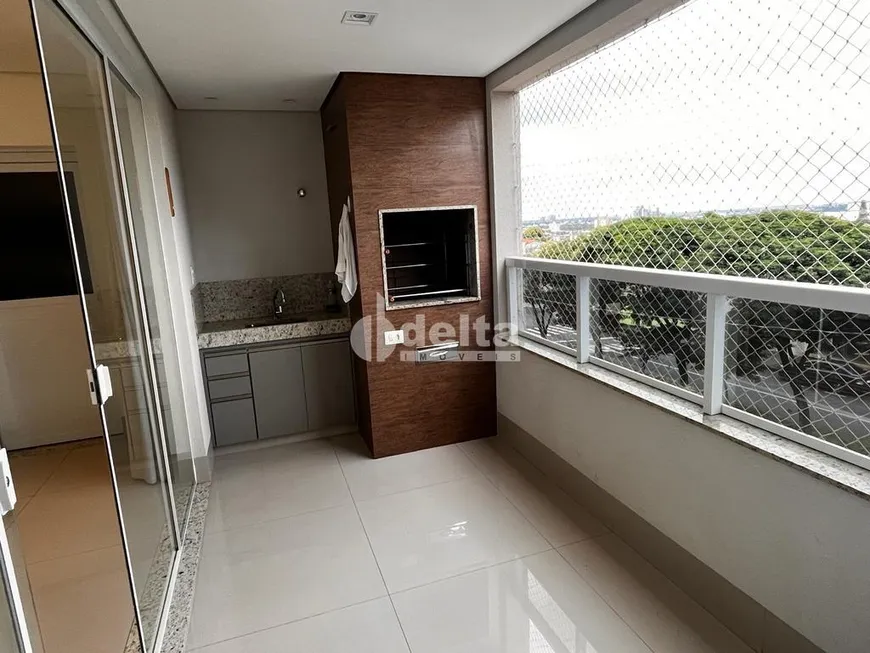 Foto 1 de Apartamento com 3 Quartos à venda, 102m² em Segismundo Pereira, Uberlândia