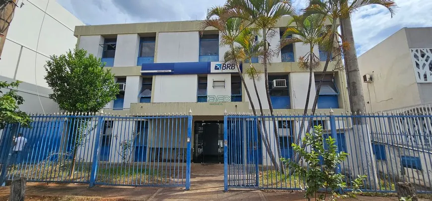 Foto 1 de Galpão/Depósito/Armazém com 8 Quartos para alugar, 1108m² em Zona Industrial, Brasília