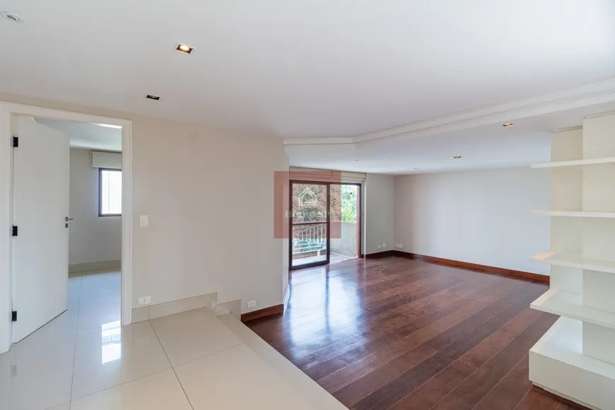 Foto 1 de Apartamento com 4 Quartos para alugar, 180m² em Indianópolis, São Paulo