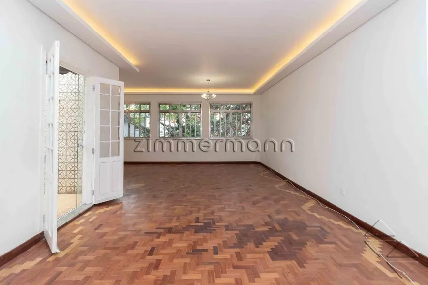 Foto 1 de Casa com 3 Quartos à venda, 270m² em Vila Romana, São Paulo