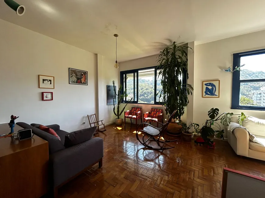 Foto 1 de Apartamento com 2 Quartos à venda, 113m² em Cosme Velho, Rio de Janeiro