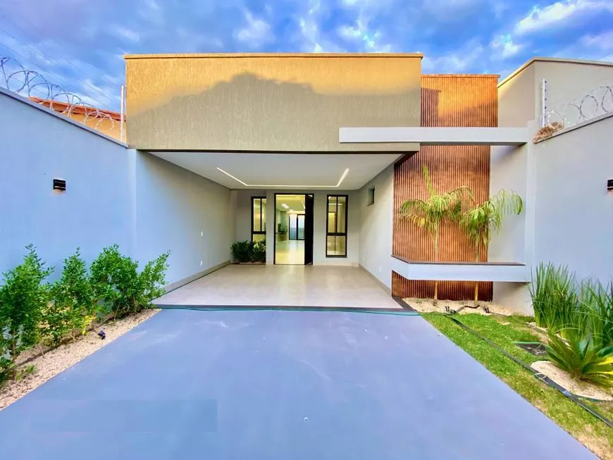 Foto 1 de Casa com 3 Quartos à venda, 210m² em Jardim Atlântico, Goiânia