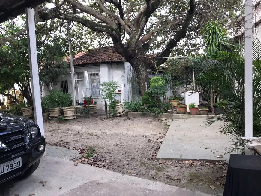 Foto 1 de Lote/Terreno à venda, 1000m² em Inhaúma, Rio de Janeiro