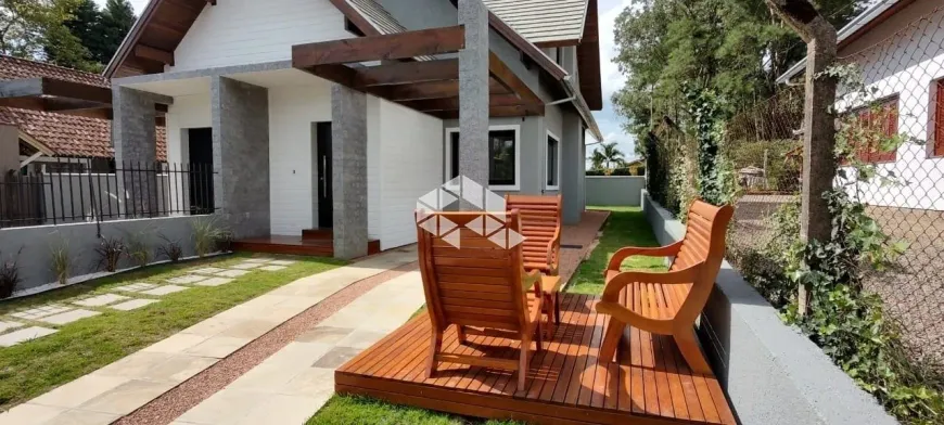 Foto 1 de Casa com 3 Quartos à venda, 111m² em Laje de Pedra, Canela