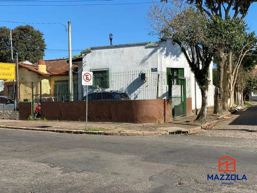 Foto 1 de Casa com 3 Quartos à venda, 240m² em Medianeira, Porto Alegre