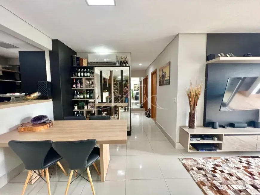 Foto 1 de Apartamento com 3 Quartos à venda, 92m² em Vila Bosque, Maringá