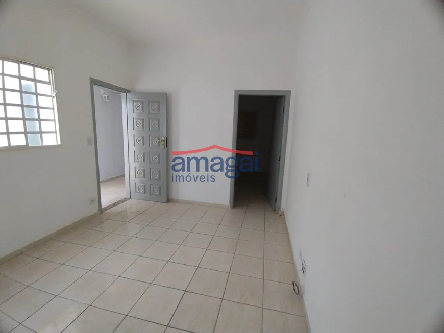 Foto 1 de Casa com 3 Quartos à venda, 135m² em Vila Zezé, Jacareí