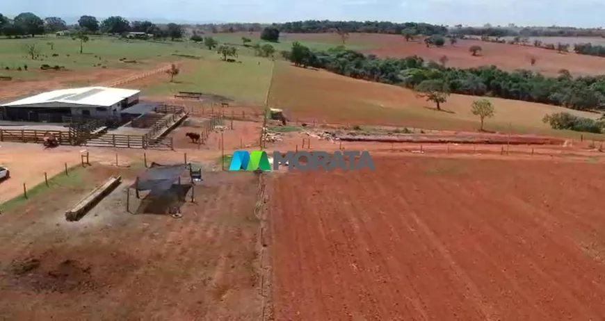 Foto 1 de Fazenda/Sítio com 2 Quartos à venda, 56m² em Zona Rural, Luz