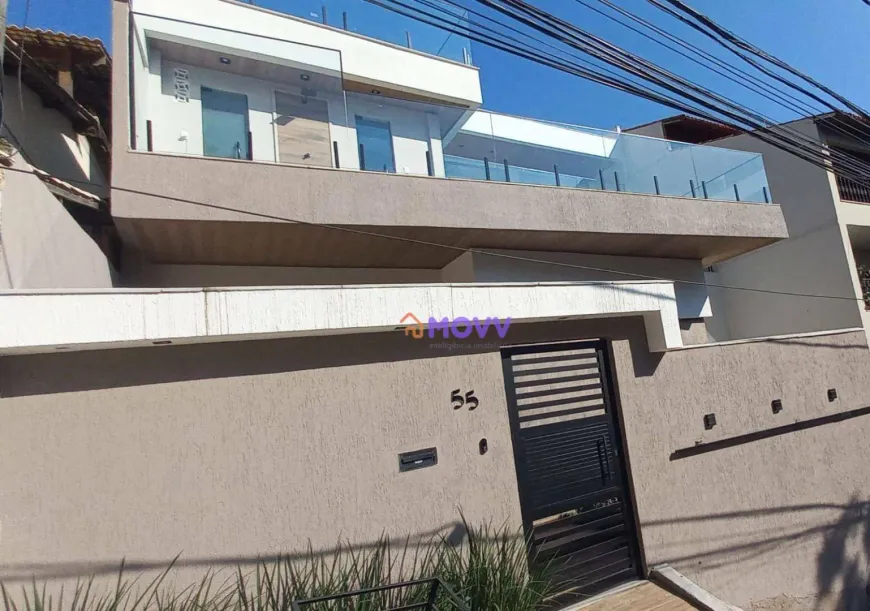 Foto 1 de Casa com 4 Quartos à venda, 390m² em Santa Rosa, Niterói