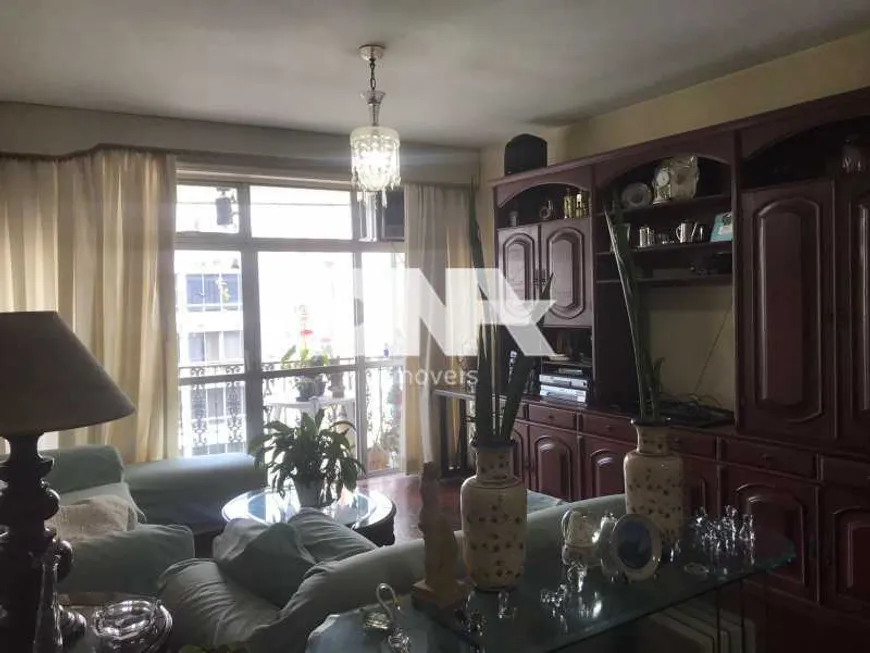 Foto 1 de Apartamento com 4 Quartos à venda, 173m² em Lagoa, Rio de Janeiro