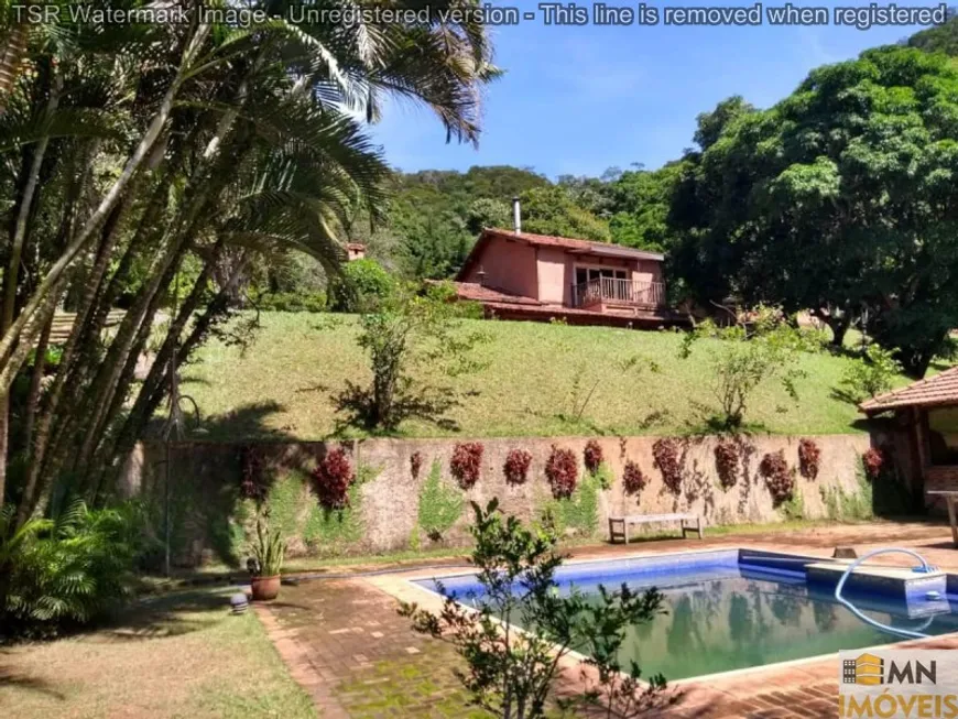 Foto 1 de Fazenda/Sítio com 5 Quartos à venda, 300m² em Itaipava, Petrópolis