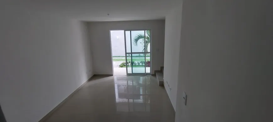 Foto 1 de Casa com 2 Quartos à venda, 56m² em Cordeiro, Recife