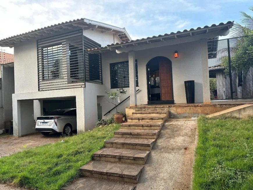 Foto 1 de Casa com 3 Quartos à venda, 315m² em Zona 05, Maringá