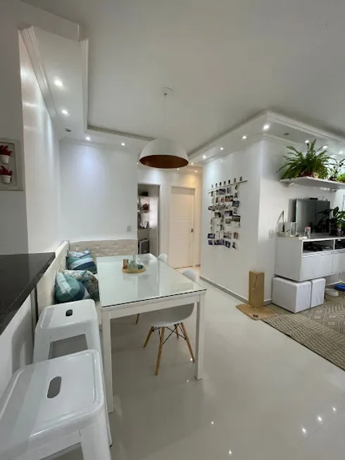 Foto 1 de Apartamento com 3 Quartos à venda, 63m² em Vila Hamburguesa, São Paulo