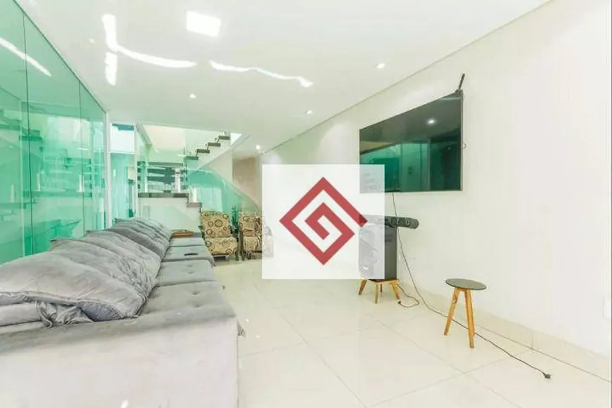 Foto 1 de Sobrado com 3 Quartos à venda, 360m² em Jardim Guapituba, Mauá