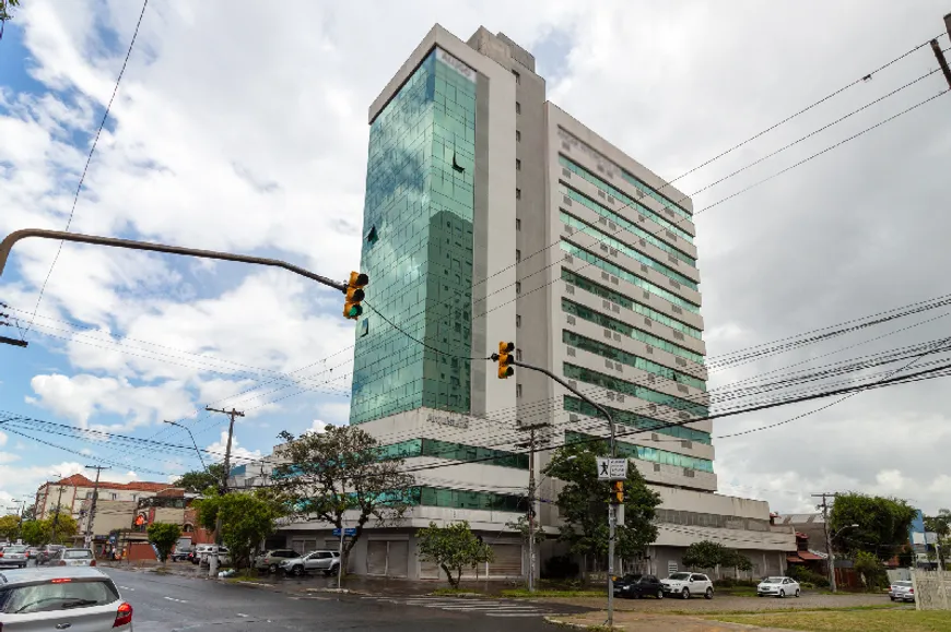 Foto 1 de Sala Comercial para alugar, 40m² em Santa Maria Goretti, Porto Alegre