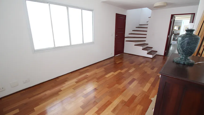 Foto 1 de Casa com 2 Quartos à venda, 145m² em Santo Amaro, São Paulo
