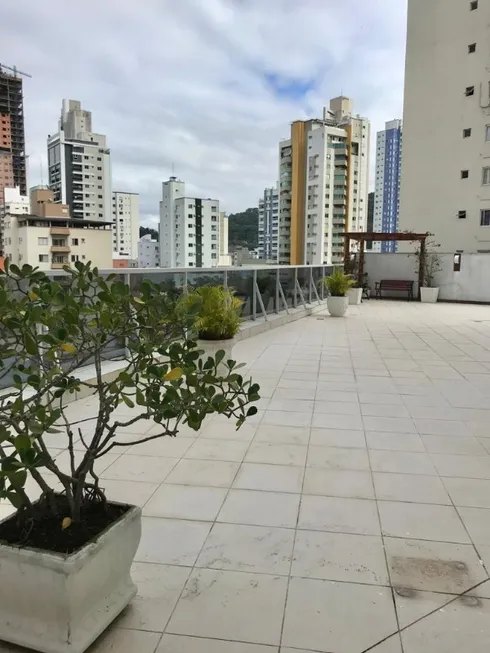 Foto 1 de Apartamento com 1 Quarto à venda, 58m² em Centro, Balneário Camboriú