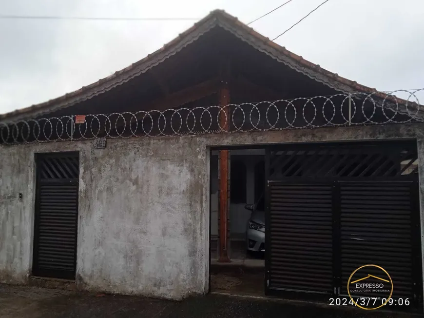 Foto 1 de Casa com 2 Quartos à venda, 500m² em Vila Cascatinha, São Vicente