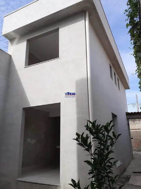 Foto 1 de Casa com 2 Quartos à venda, 70m² em Diamante, Belo Horizonte