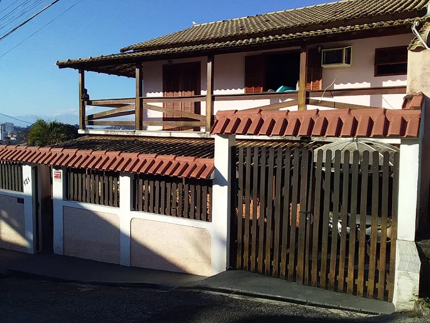 Foto 1 de Casa com 1 Quarto à venda, 300m² em Colubandê, São Gonçalo