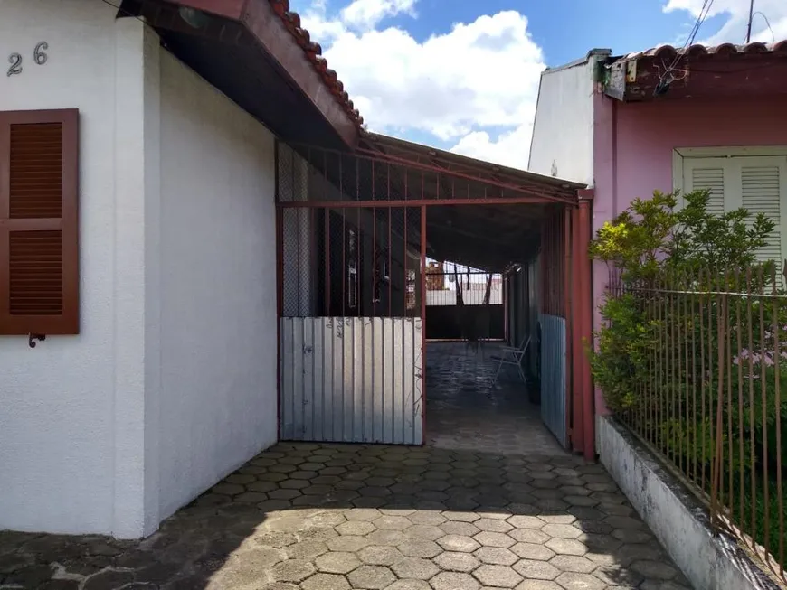 Foto 1 de Casa com 2 Quartos à venda, 37m² em Fiuza, Viamão