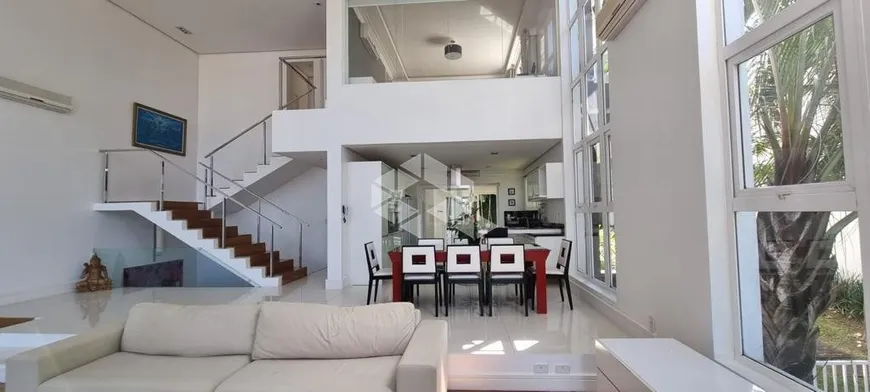 Foto 1 de Casa com 3 Quartos à venda, 389m² em Boa Vista, Porto Alegre