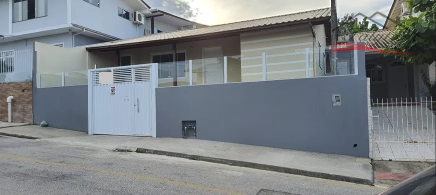 Foto 1 de Casa com 3 Quartos à venda, 120m² em Ipiranga, São José