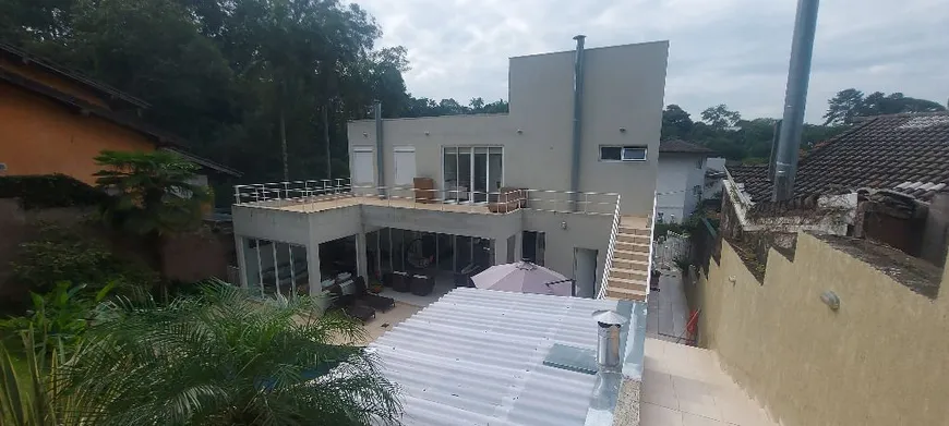 Foto 1 de Casa de Condomínio com 3 Quartos à venda, 270m² em Granja Viana, Carapicuíba