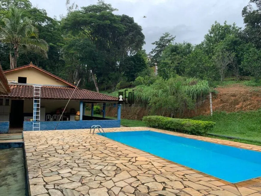 Foto 1 de Fazenda/Sítio com 4 Quartos à venda, 8500m² em Centro, Coronel Pacheco