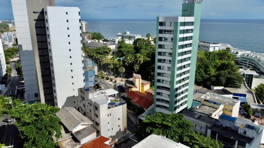 Foto 1 de Apartamento com 4 Quartos à venda, 268m² em Barra, Salvador