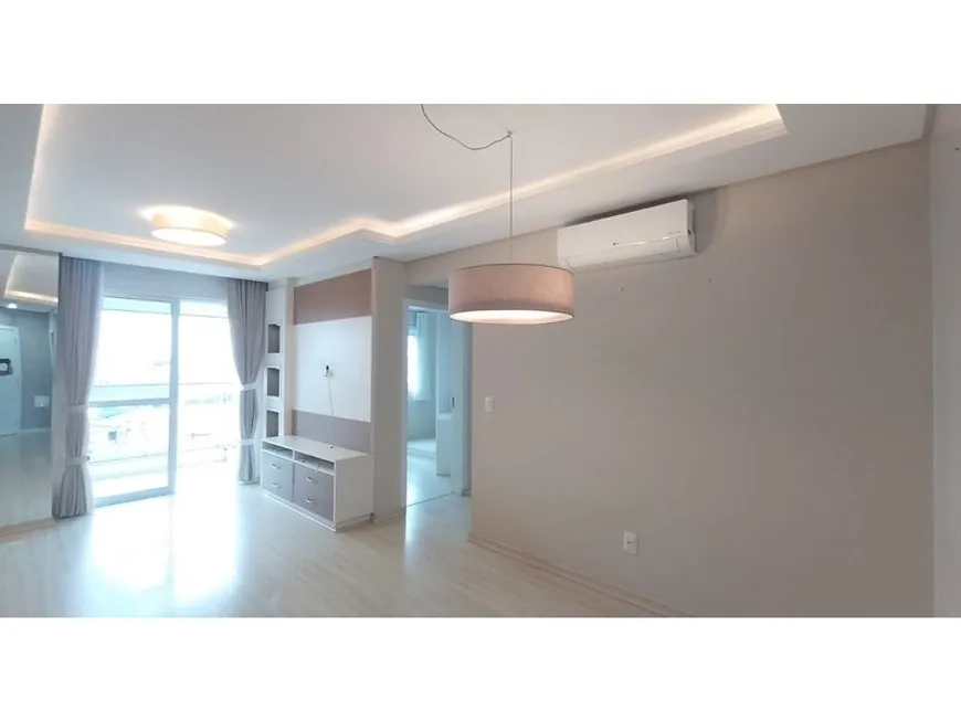 Foto 1 de Apartamento com 3 Quartos para alugar, 91m² em Centro, São José