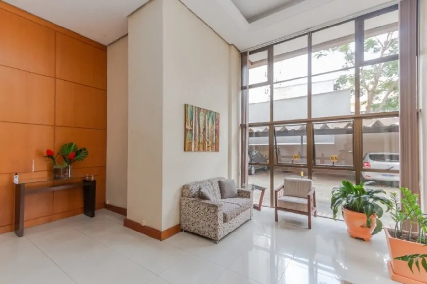 Foto 1 de Apartamento com 2 Quartos à venda, 59m² em Santana, Porto Alegre