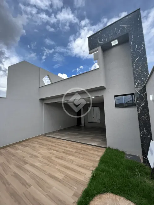 Foto 1 de Casa com 3 Quartos à venda, 170m² em Vila Rosa, Goiânia