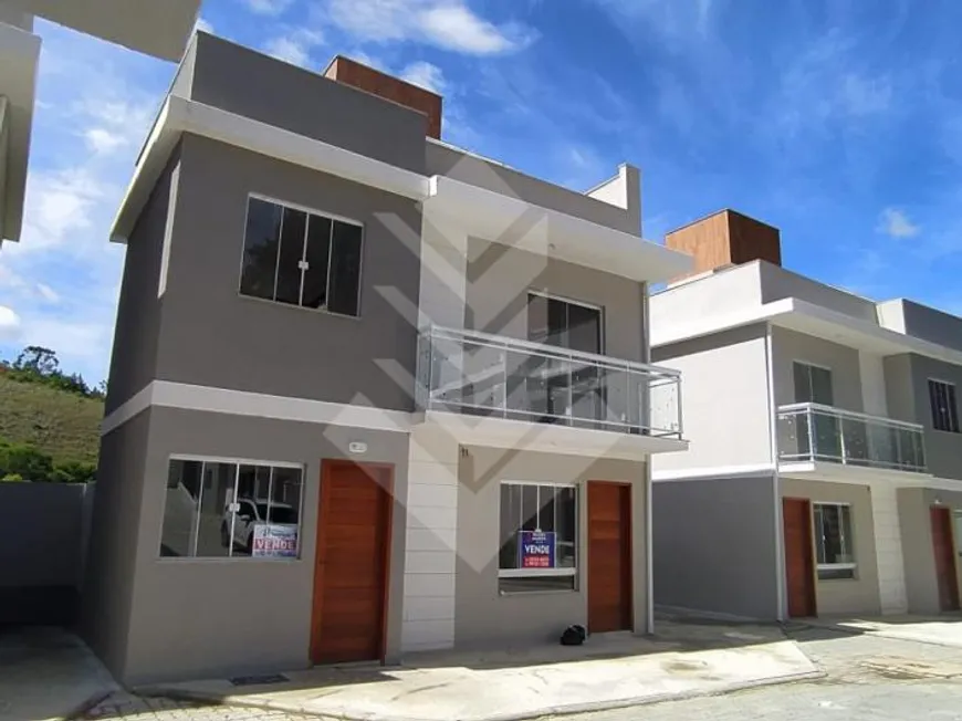 Foto 1 de Casa de Condomínio com 2 Quartos à venda, 85m² em Fazenda Bela Vista, Nova Friburgo
