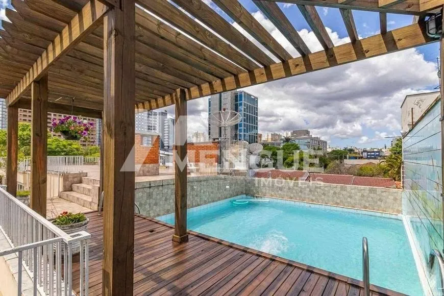 Foto 1 de Casa com 4 Quartos à venda, 390m² em Jardim Lindóia, Porto Alegre