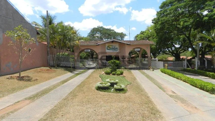 Foto 1 de Fazenda/Sítio com 3 Quartos à venda, 180m² em Centro, Aracoiaba da Serra