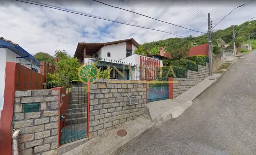 Foto 1 de Casa com 4 Quartos à venda, 252m² em Agronômica, Florianópolis