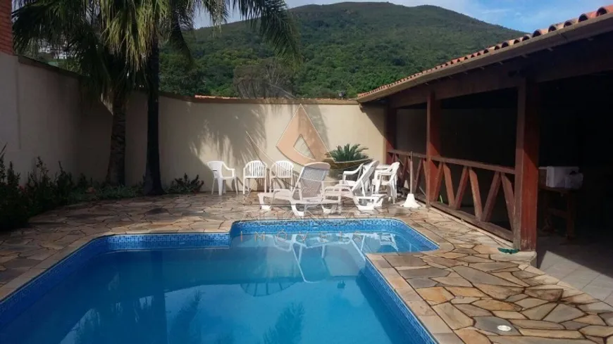 Foto 1 de Casa com 3 Quartos à venda, 300m² em Escarpas do Lago, Capitólio