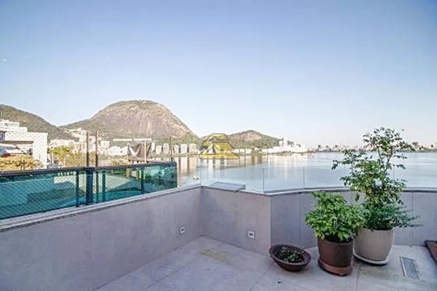 Foto 1 de Cobertura com 2 Quartos à venda, 115m² em Lagoa, Rio de Janeiro