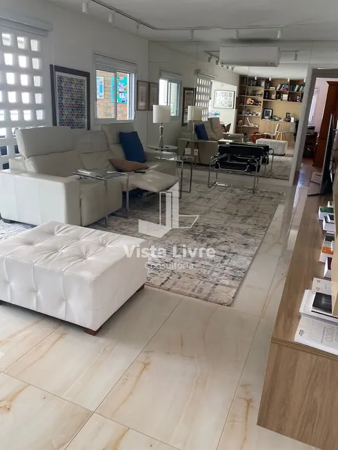 Foto 1 de Apartamento com 3 Quartos à venda, 157m² em Água Branca, São Paulo