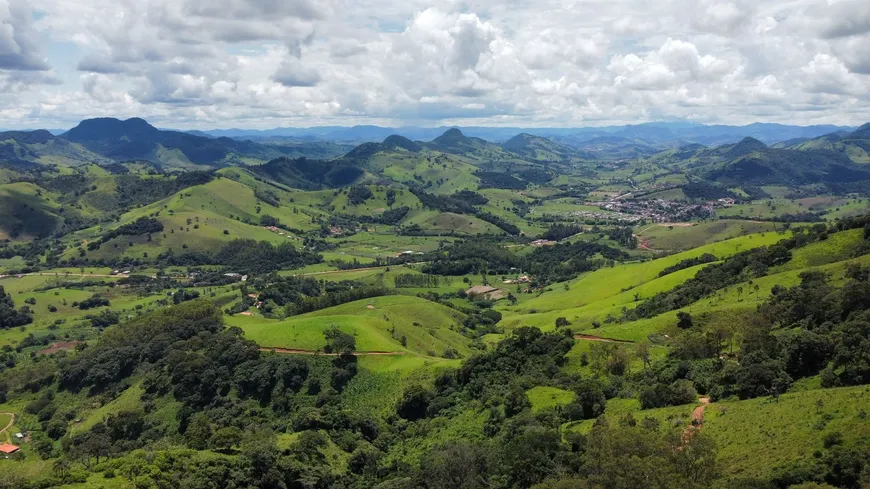 Foto 1 de Lote/Terreno à venda, 24200m² em Centro, Piranguçu