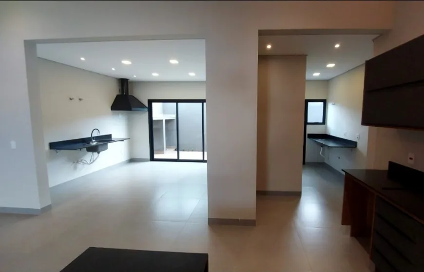 Foto 1 de Casa de Condomínio com 3 Quartos para venda ou aluguel, 183m² em Condominio Residencial Euroville II, Bragança Paulista