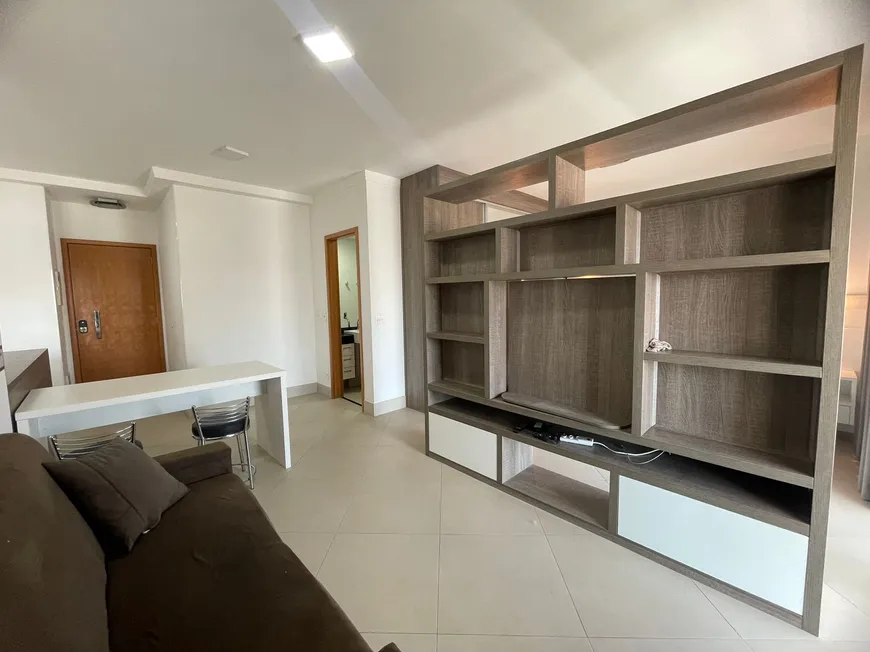Foto 1 de Apartamento com 1 Quarto para alugar, 55m² em Vila Regente Feijó, São Paulo