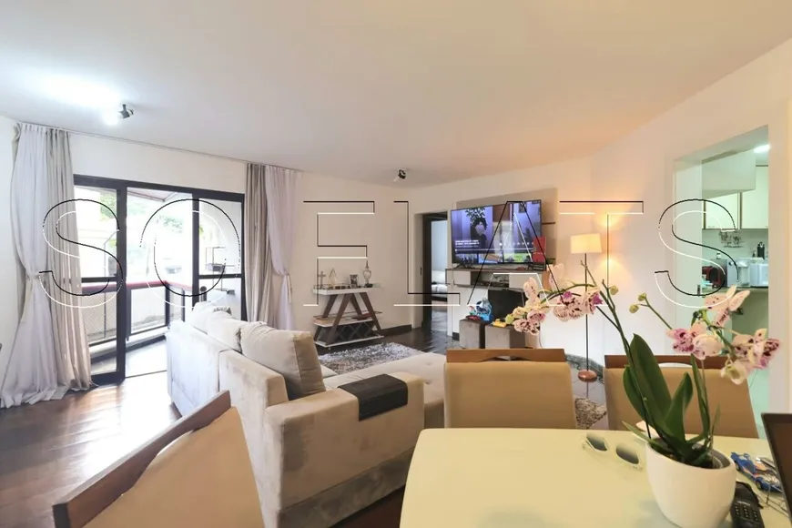 Foto 1 de Apartamento com 4 Quartos à venda, 144m² em Moema, São Paulo