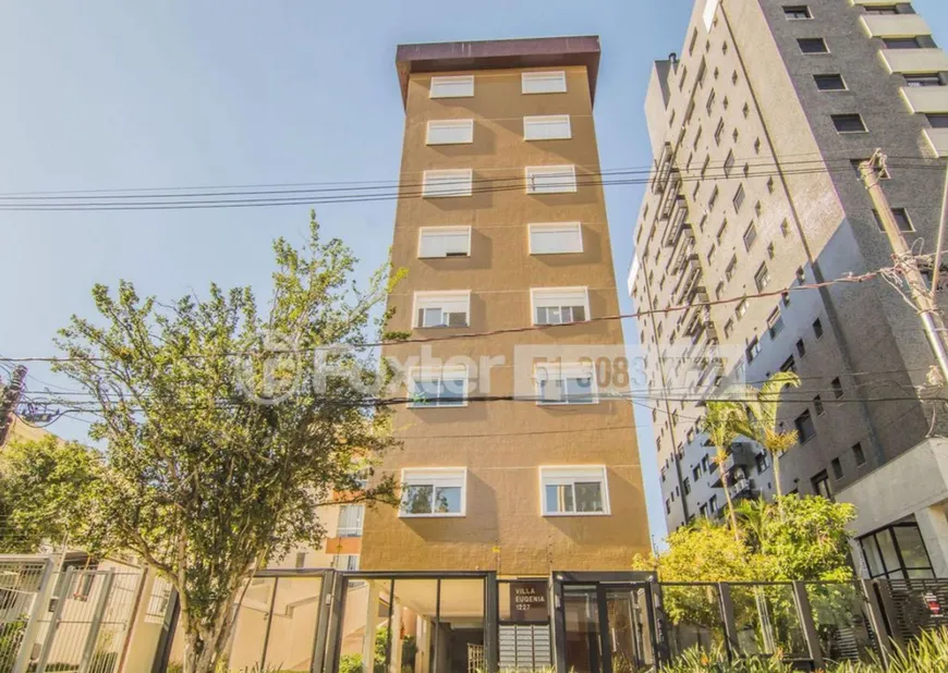 Foto 1 de Apartamento com 2 Quartos à venda, 75m² em Santa Cecília, Porto Alegre