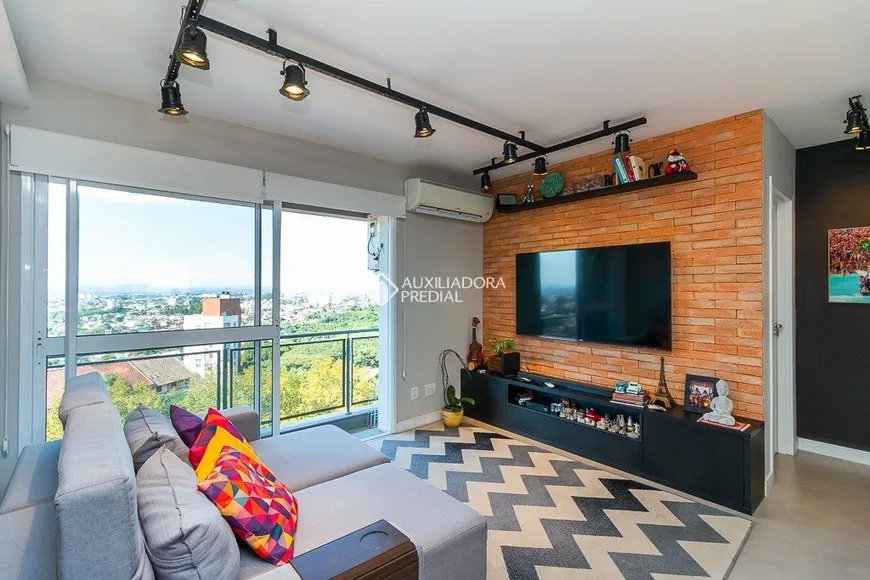 Foto 1 de Apartamento com 1 Quarto à venda, 64m² em Jardim Itú Sabará, Porto Alegre
