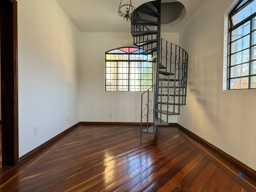 Foto 1 de Casa com 4 Quartos à venda, 85m² em Dona Clara, Belo Horizonte