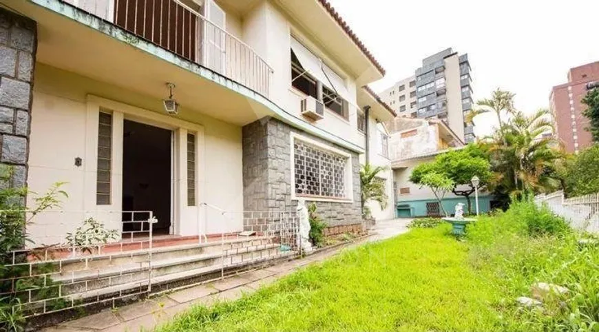 Foto 1 de Casa com 3 Quartos para alugar, 250m² em Rio Branco, Porto Alegre